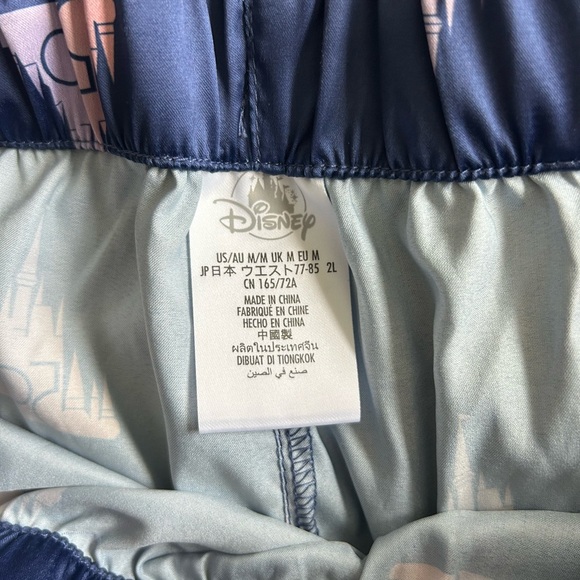 Disney World 50th Anniversary Women’s Satin Pajamas Set Sz M Castle Sleepwear - Picture 11 of 11